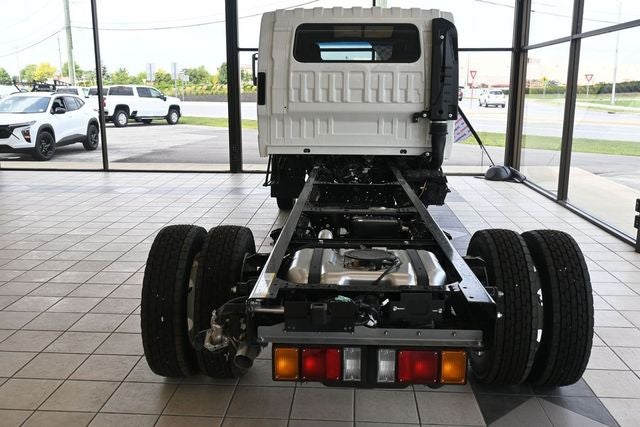 2027 Isuzu NPRGASHD CREW 14500 GVW 176 WB