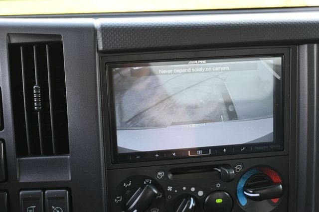 2024 Isuzu NPR Base